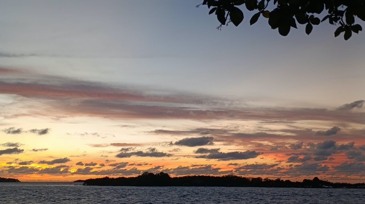 Tour al atardecer en las Islas del Rosario – Coralina Island